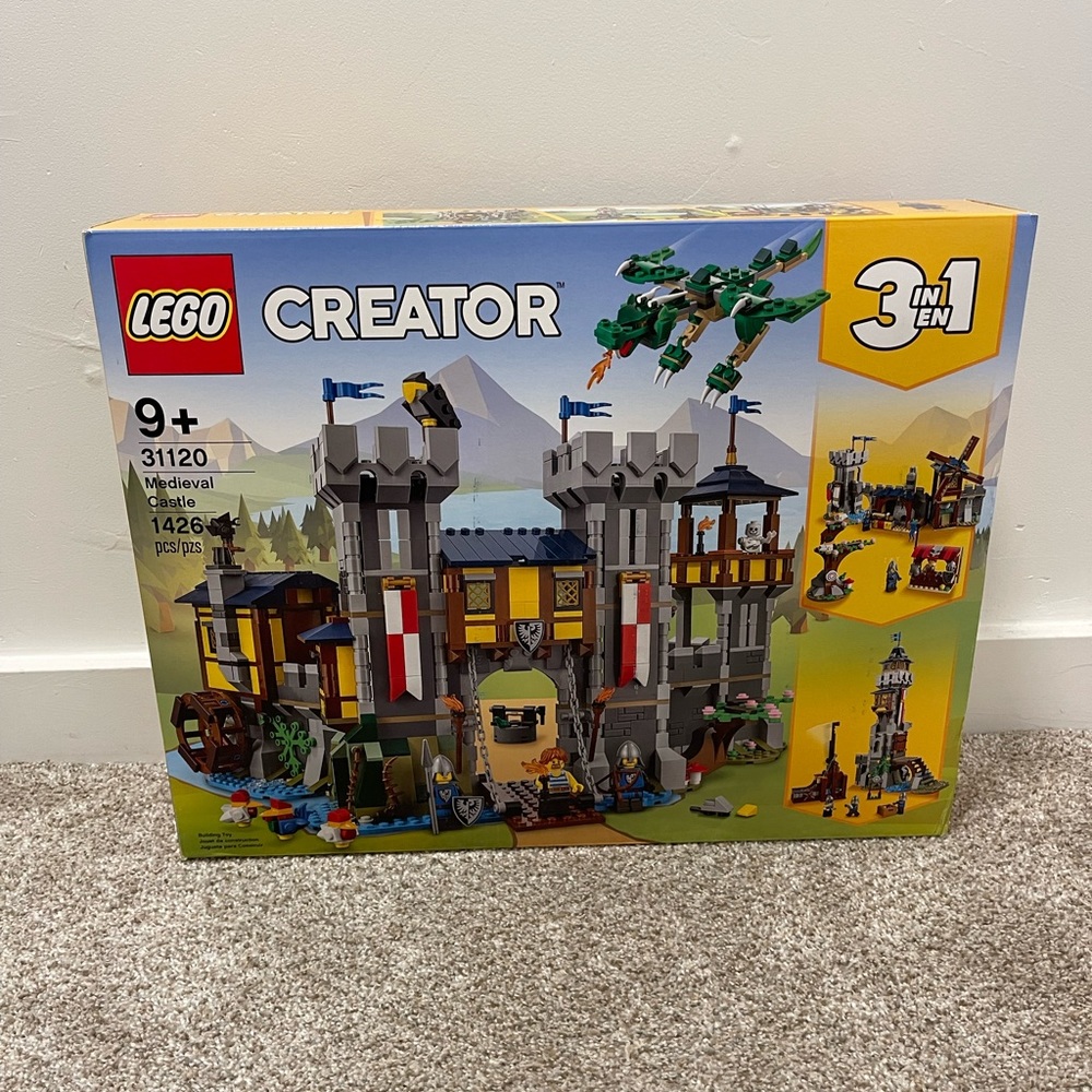 LEGO creator 3 in 1 medieval castle